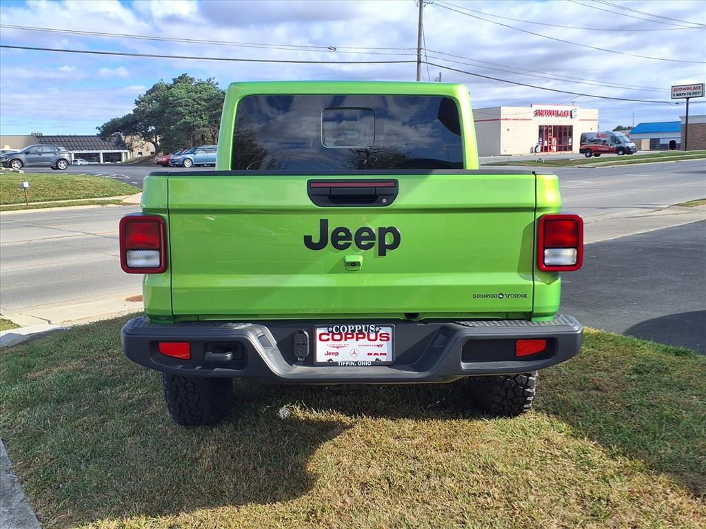 new 2025 Jeep Gladiator car, priced at $48,855