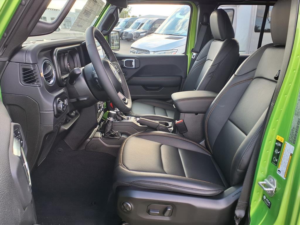 new 2025 Jeep Gladiator car, priced at $48,855