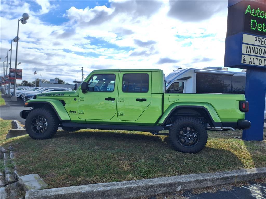 new 2025 Jeep Gladiator car, priced at $48,855