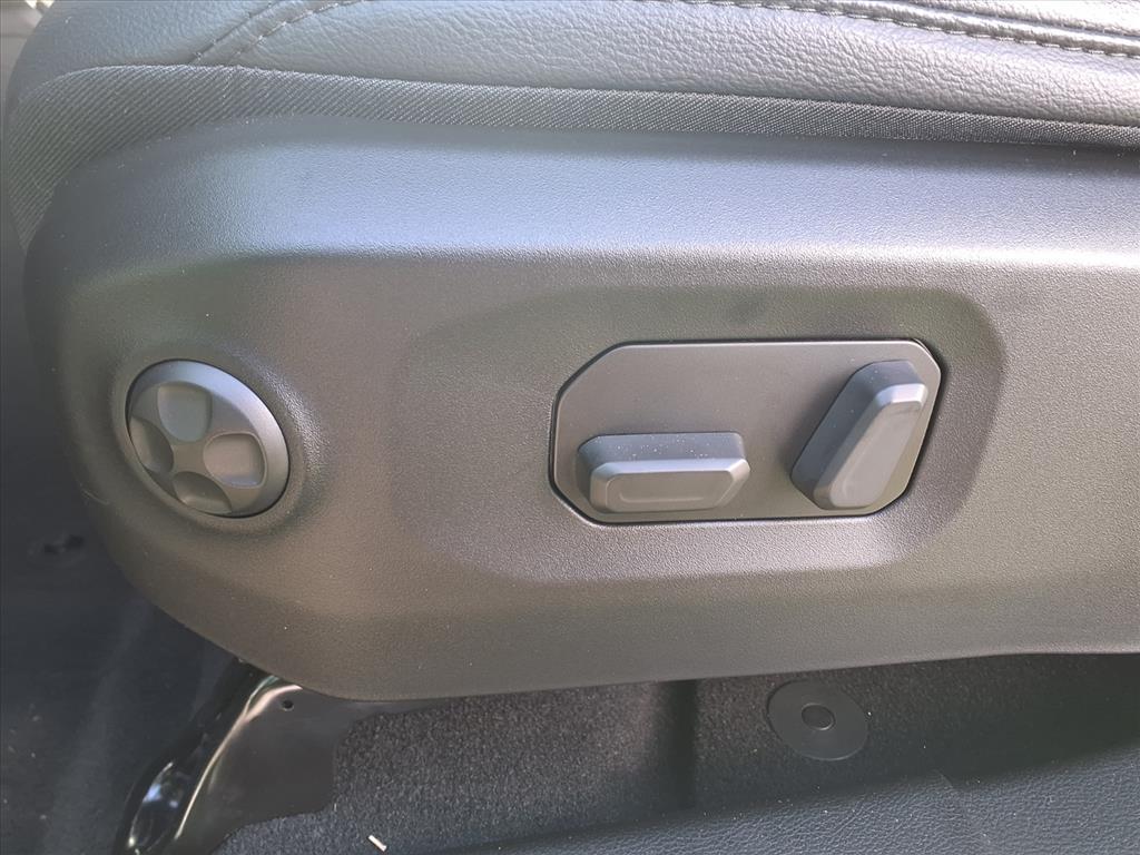 new 2025 Jeep Gladiator car, priced at $48,855