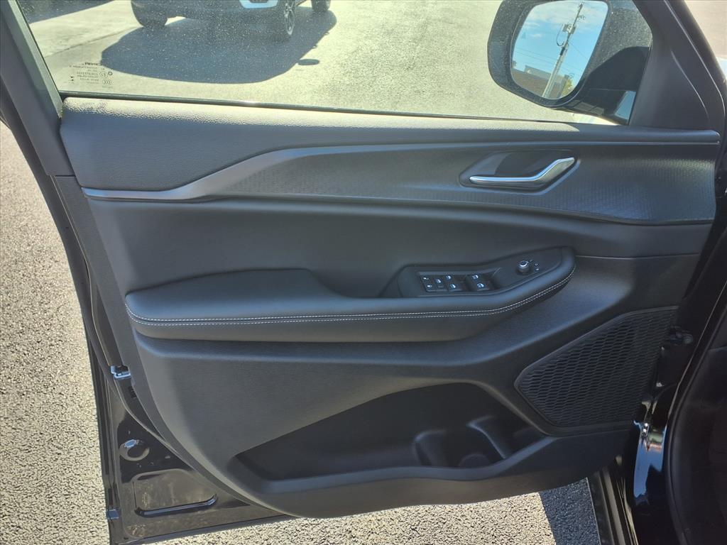 new 2025 Jeep Grand Cherokee L car, priced at $49,725