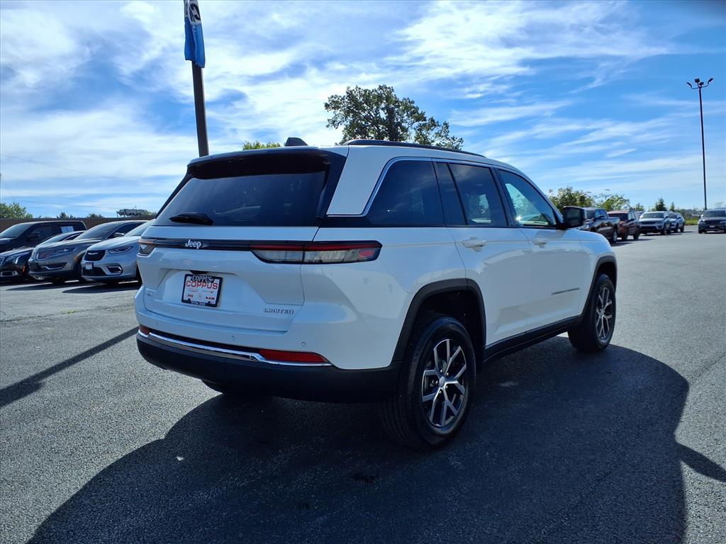 new 2025 Jeep Grand Cherokee car, priced at $46,200