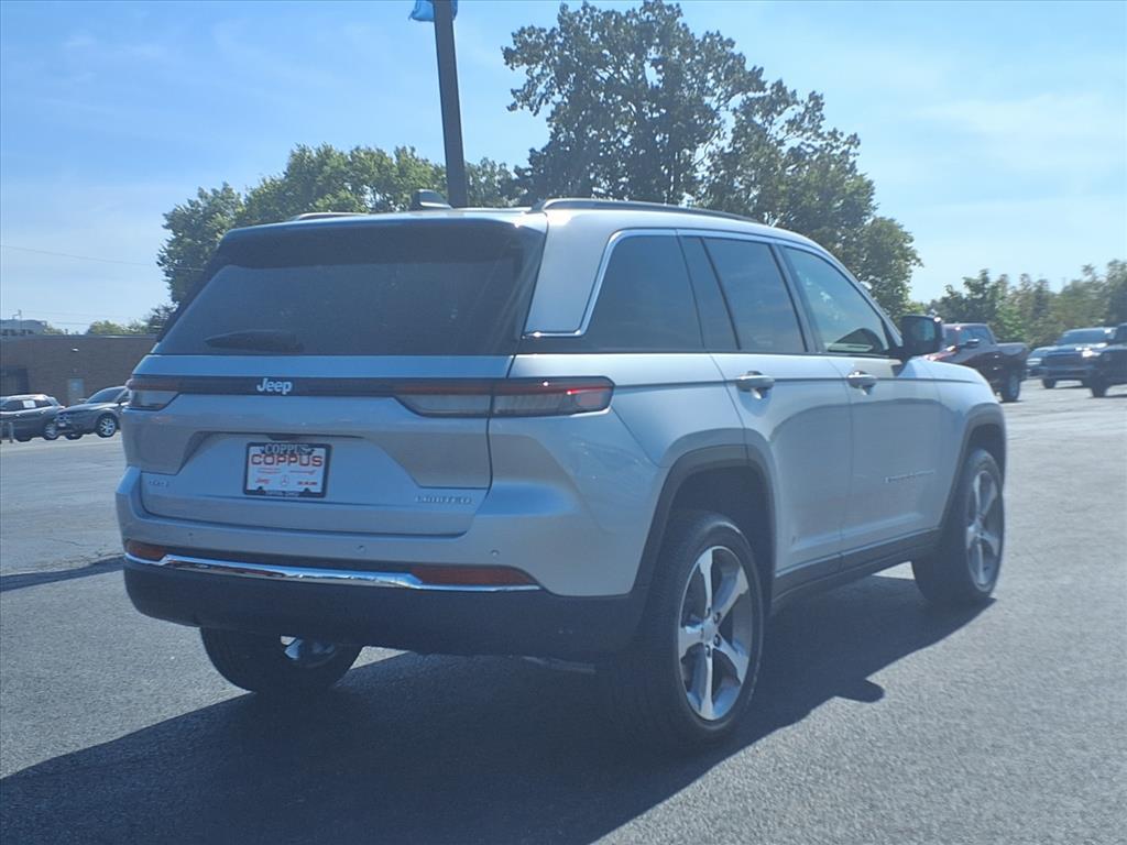 new 2025 Jeep Grand Cherokee car, priced at $49,220