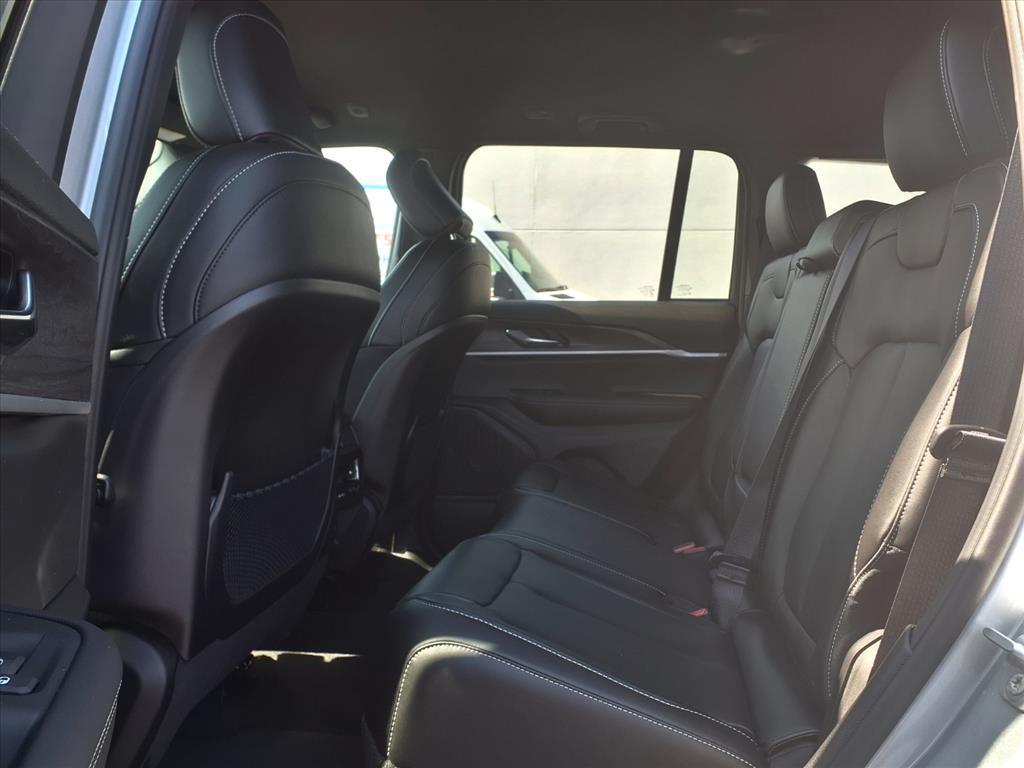 new 2025 Jeep Grand Cherokee car, priced at $49,220