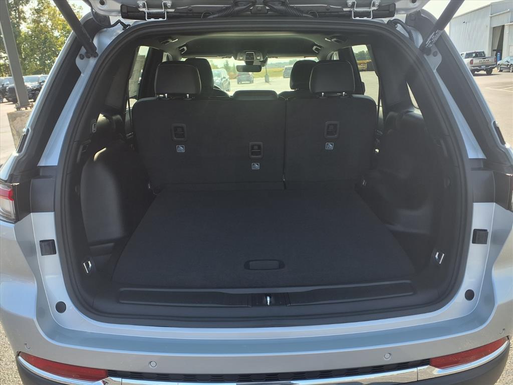 new 2025 Jeep Grand Cherokee car, priced at $49,220