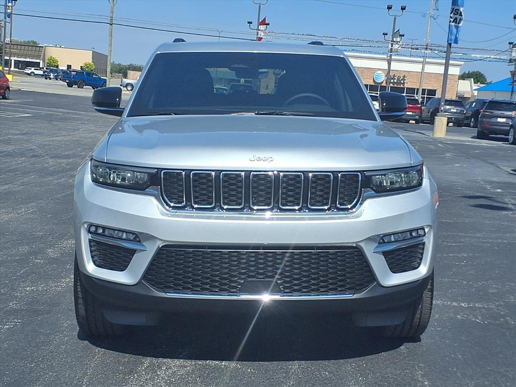 new 2025 Jeep Grand Cherokee car, priced at $49,220