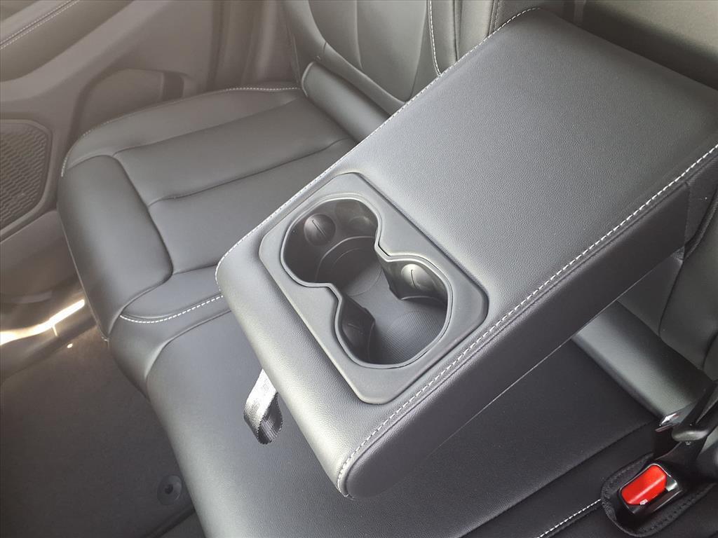 new 2025 Jeep Grand Cherokee car, priced at $49,220
