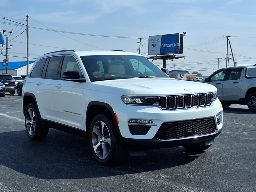 new 2025 Jeep Grand Cherokee car, priced at $48,525
