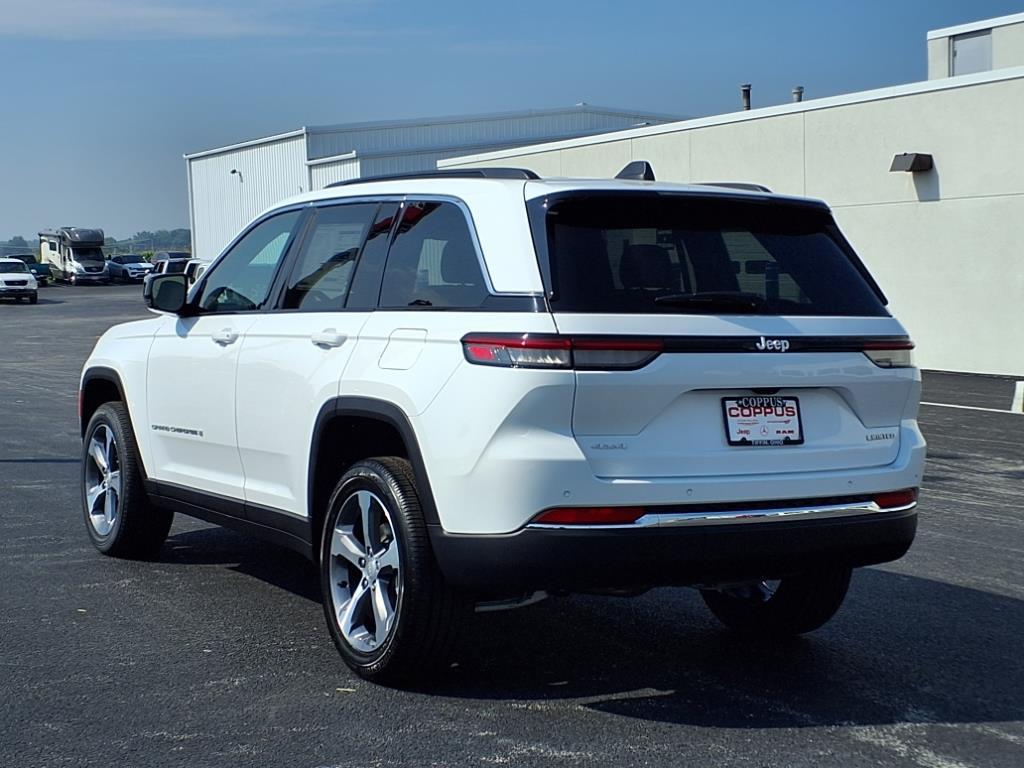 new 2025 Jeep Grand Cherokee car, priced at $48,525