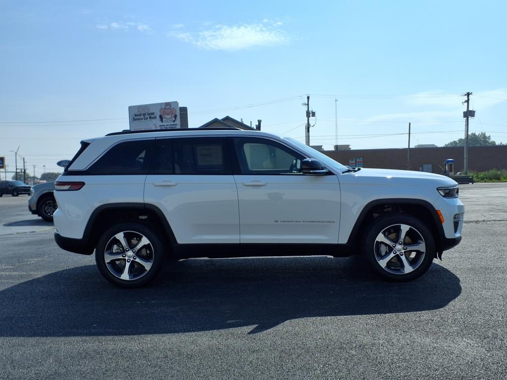 new 2025 Jeep Grand Cherokee car, priced at $48,525
