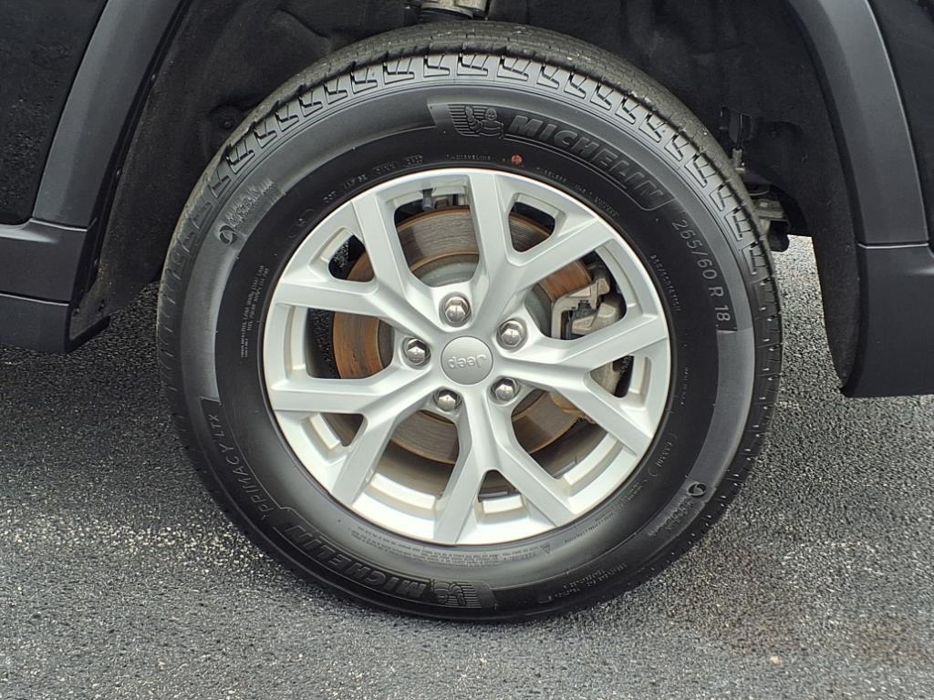 used 2023 Jeep Grand Cherokee L car, priced at $34,749