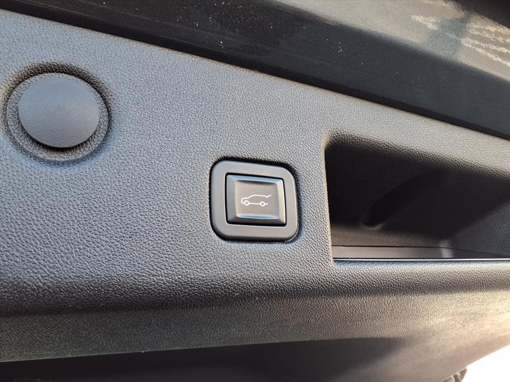 used 2018 Chevrolet Equinox car, priced at $15,990