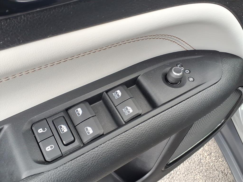 used 2022 Jeep Compass car, priced at $24,060