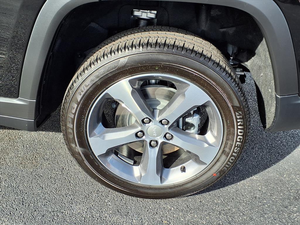 new 2025 Jeep Grand Cherokee L car, priced at $51,120