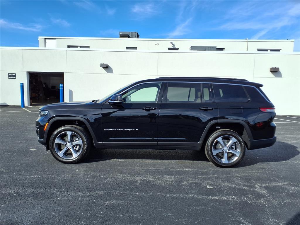 new 2025 Jeep Grand Cherokee L car, priced at $51,120
