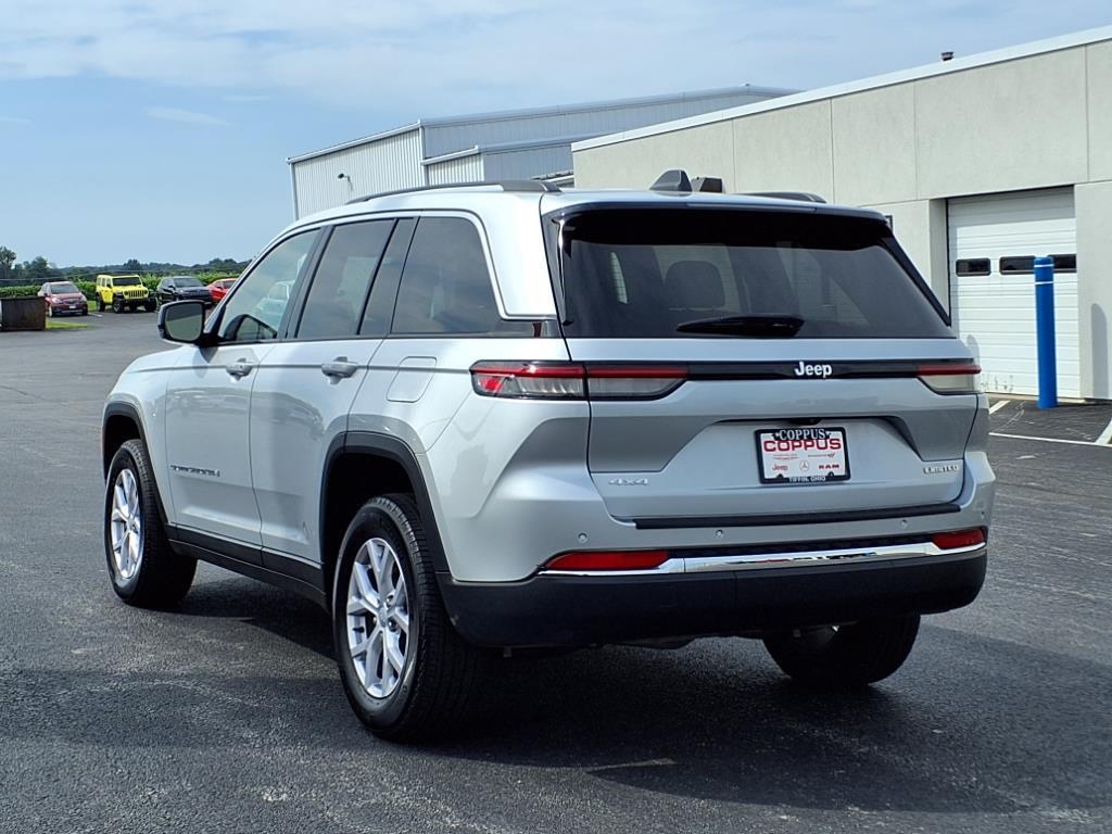 used 2022 Jeep Grand Cherokee car, priced at $33,790