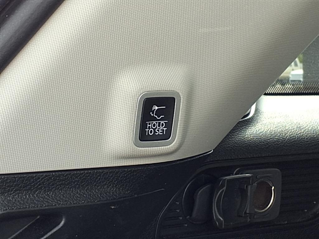 used 2022 Jeep Grand Cherokee car, priced at $33,790