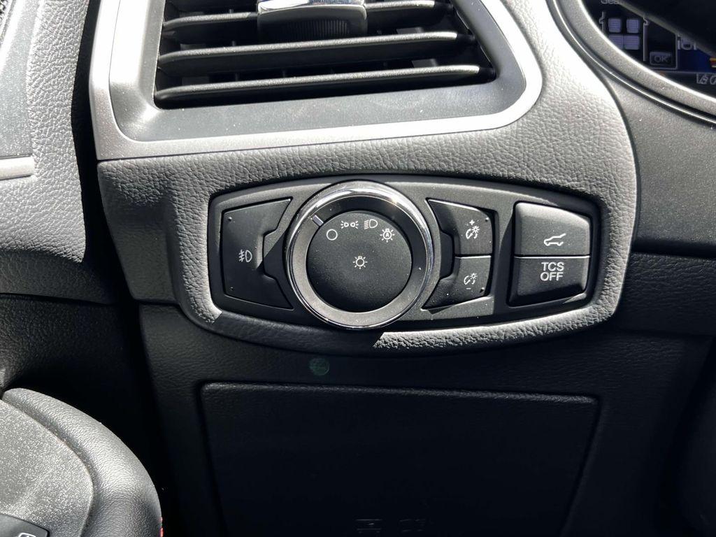 used 2023 Ford Edge car, priced at $25,895