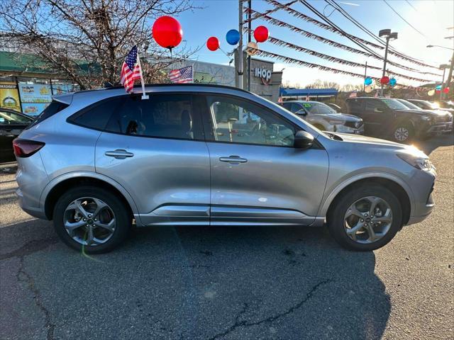 used 2024 Ford Escape car, priced at $21,995