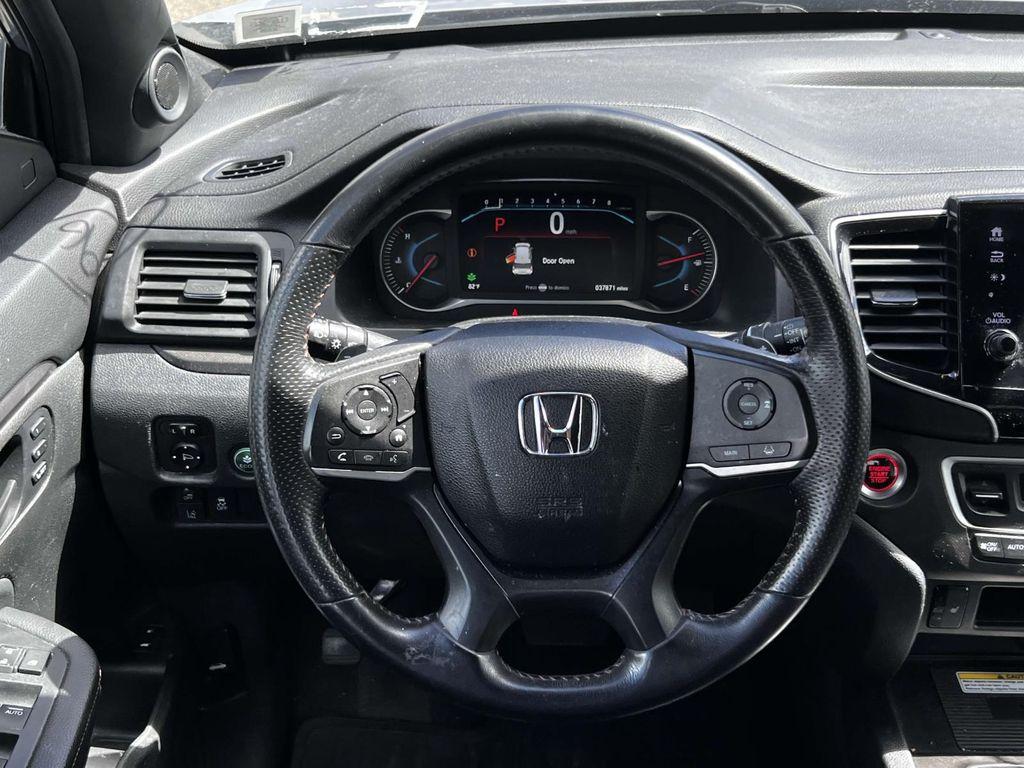 used 2022 Honda Pilot car, priced at $30,995