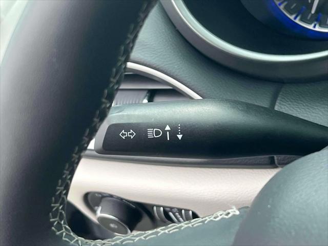used 2023 Chrysler Pacifica car, priced at $20,995