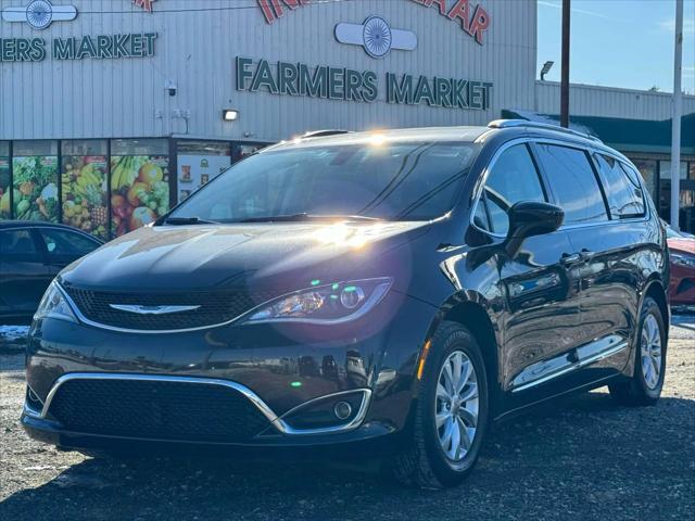 used 2020 Chrysler Pacifica car, priced at $16,995