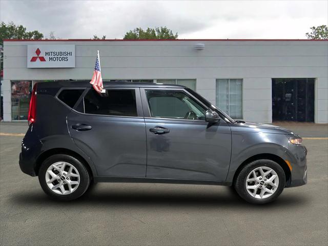 used 2022 Kia Soul car, priced at $12,895