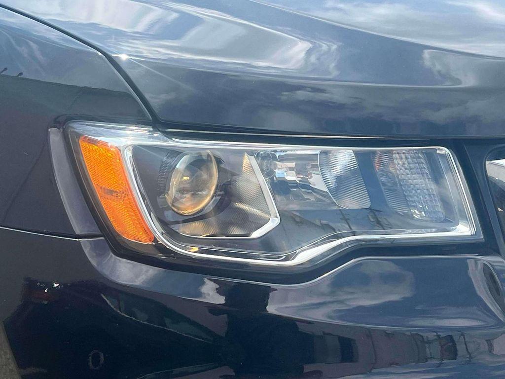 used 2021 Jeep Grand Cherokee car, priced at $18,995