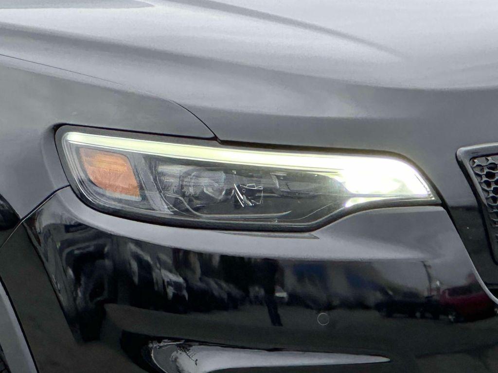 used 2023 Jeep Cherokee car, priced at $18,995