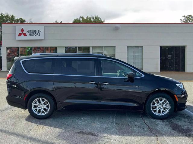 used 2021 Chrysler Pacifica car, priced at $21,995