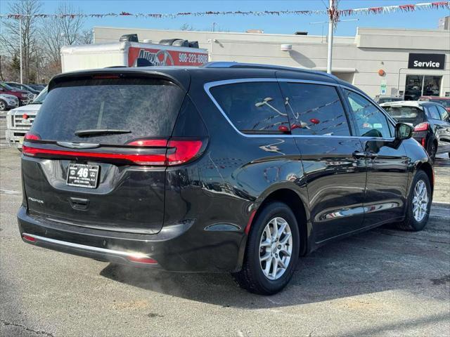 used 2021 Chrysler Pacifica car, priced at $21,995