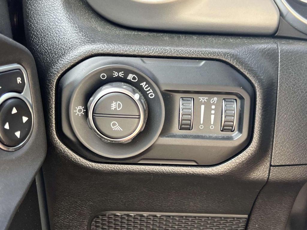 used 2022 Jeep Gladiator car, priced at $27,995