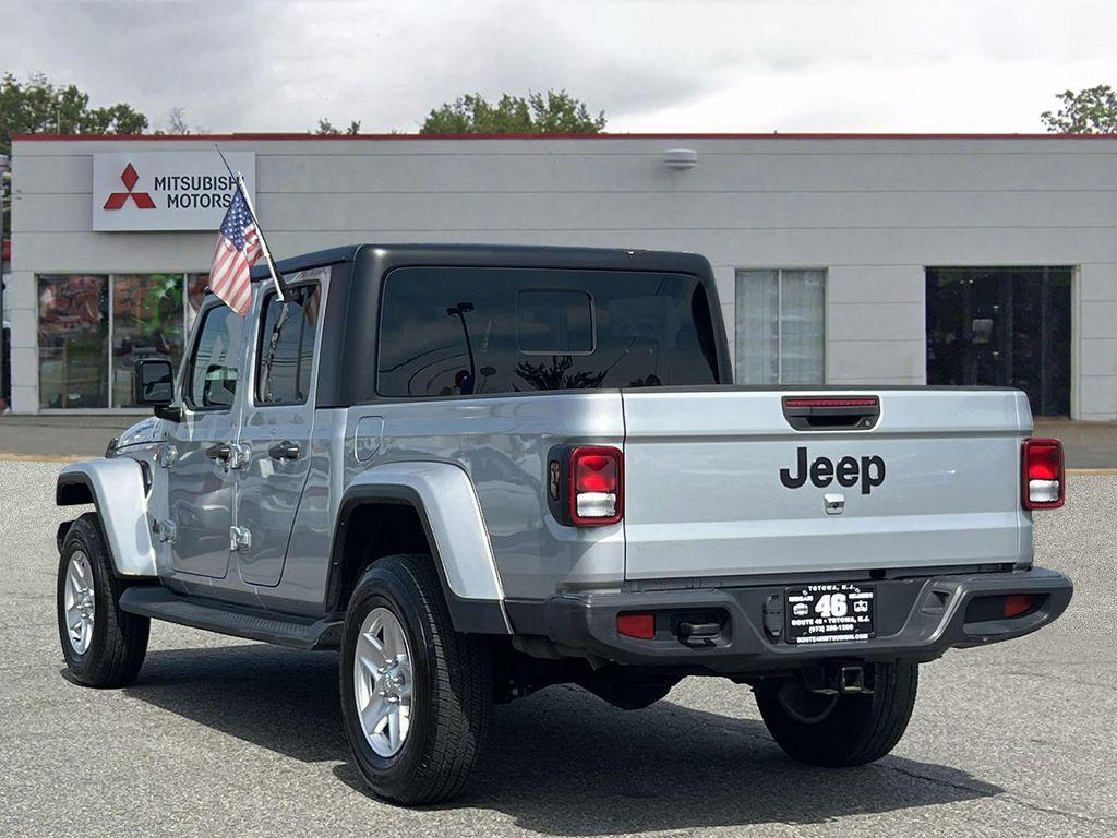 used 2022 Jeep Gladiator car, priced at $27,995