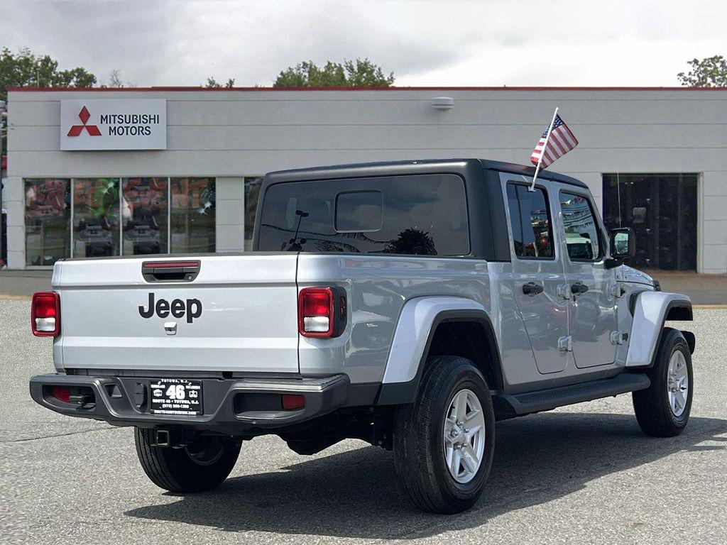used 2022 Jeep Gladiator car, priced at $27,995