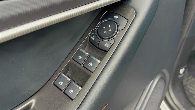 used 2025 Ford Explorer car, priced at $40,995