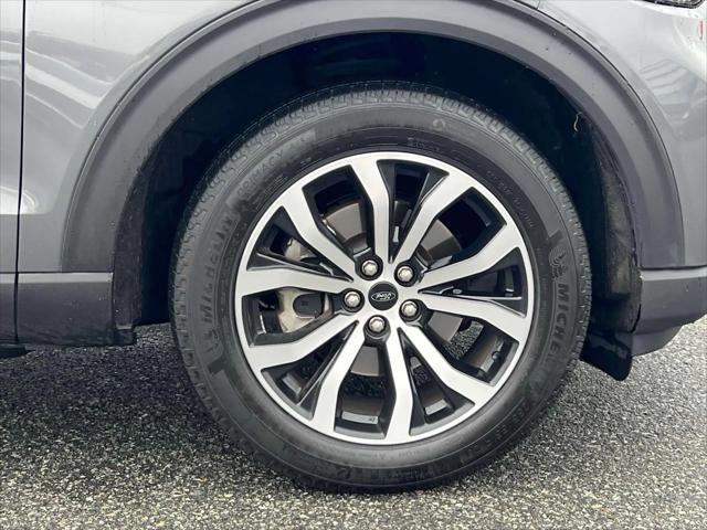 used 2025 Ford Explorer car, priced at $40,995