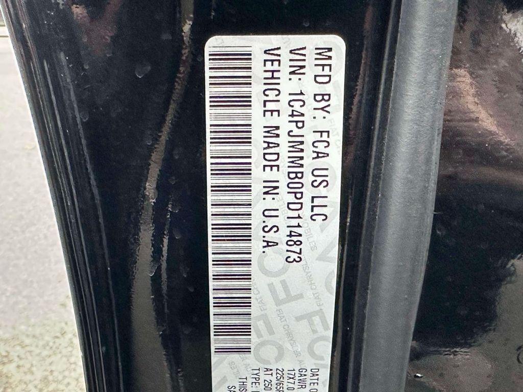 used 2023 Jeep Cherokee car, priced at $18,695