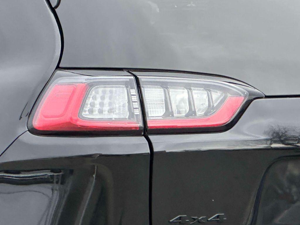 used 2023 Jeep Cherokee car, priced at $18,695