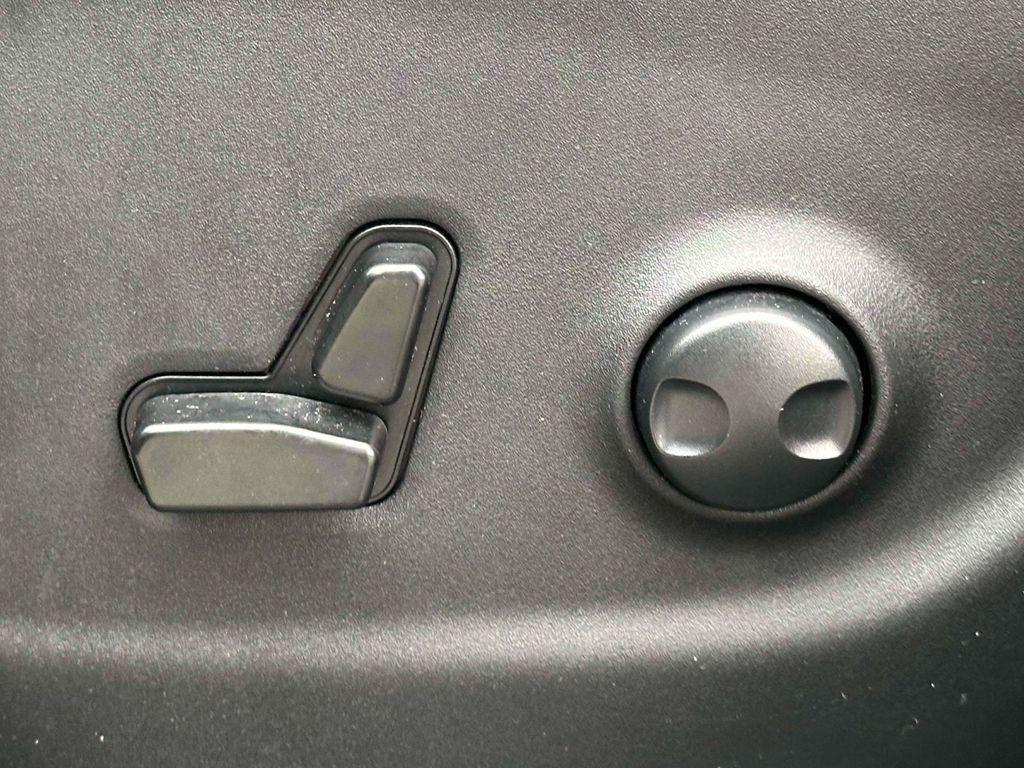 used 2023 Jeep Cherokee car, priced at $18,695