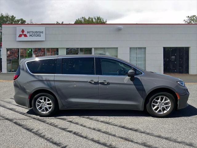 used 2023 Chrysler Pacifica car, priced at $19,995