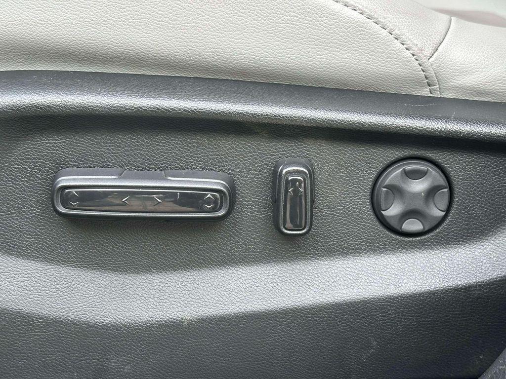 used 2022 Honda CR-V car, priced at $25,995