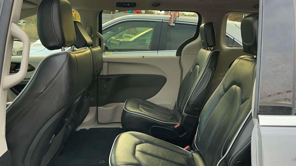 used 2023 Chrysler Pacifica car, priced at $24,995