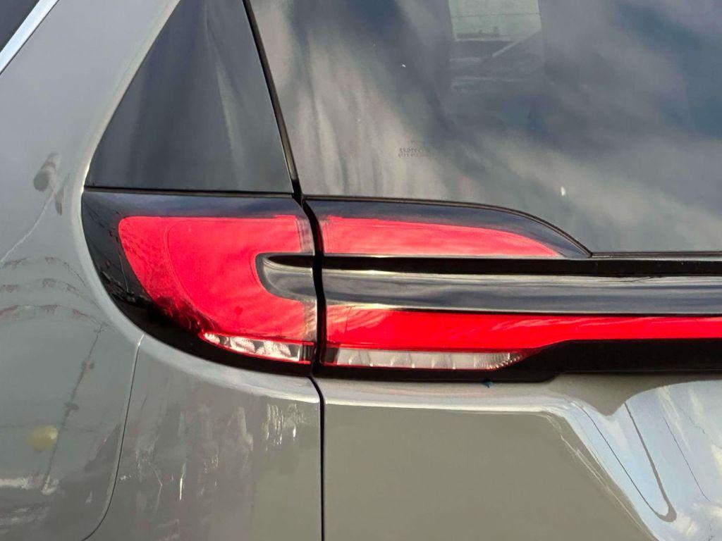 used 2023 Chrysler Pacifica car, priced at $24,995