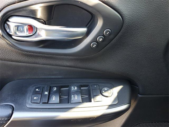 used 2019 Jeep Cherokee car, priced at $17,490