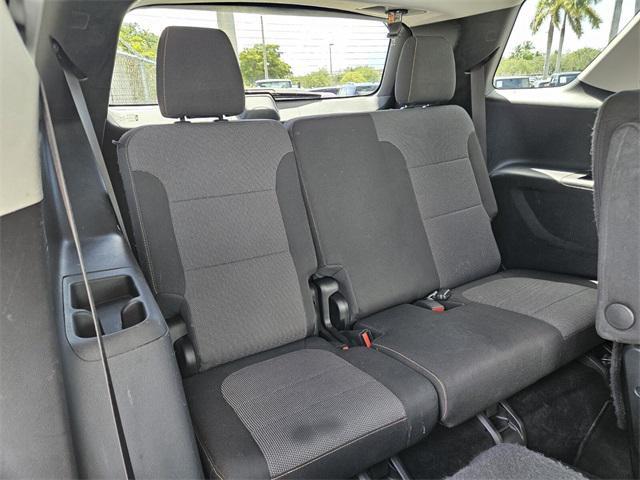 used 2021 Chevrolet Traverse car, priced at $20,990