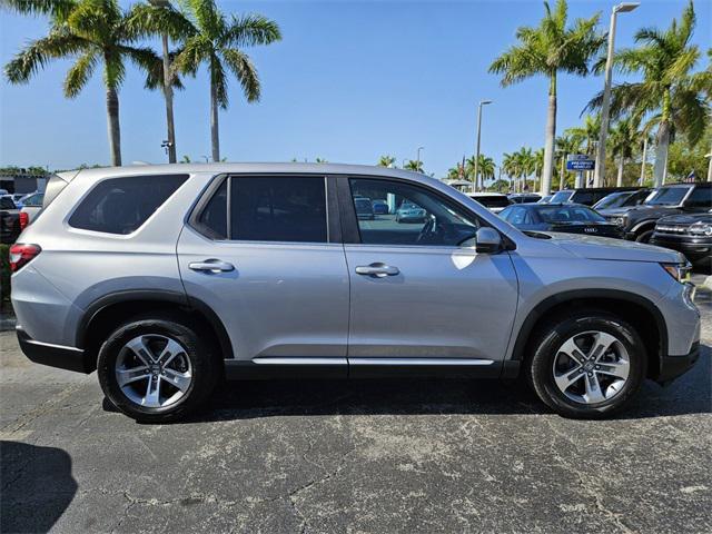 used 2024 Honda Pilot car, priced at $37,590