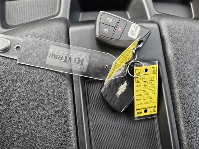 used 2024 Chevrolet Silverado 1500 car, priced at $32,990