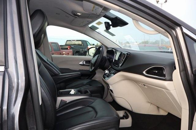 used 2023 Chrysler Pacifica car, priced at $25,800