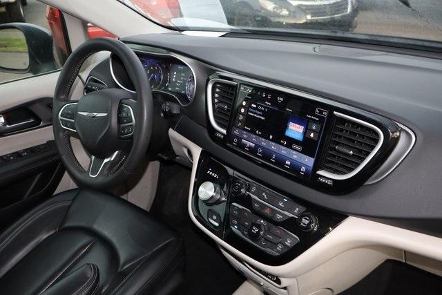 used 2023 Chrysler Pacifica car, priced at $25,800
