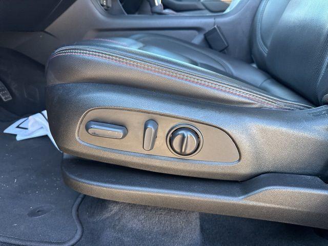 used 2023 Chevrolet Traverse car, priced at $33,200